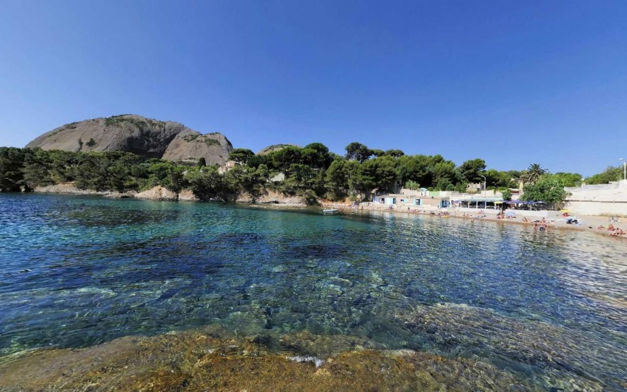 Logement climatisé avec jardin et parking pour 2 personnes en bord de plage La Ciotat Buitenkant foto